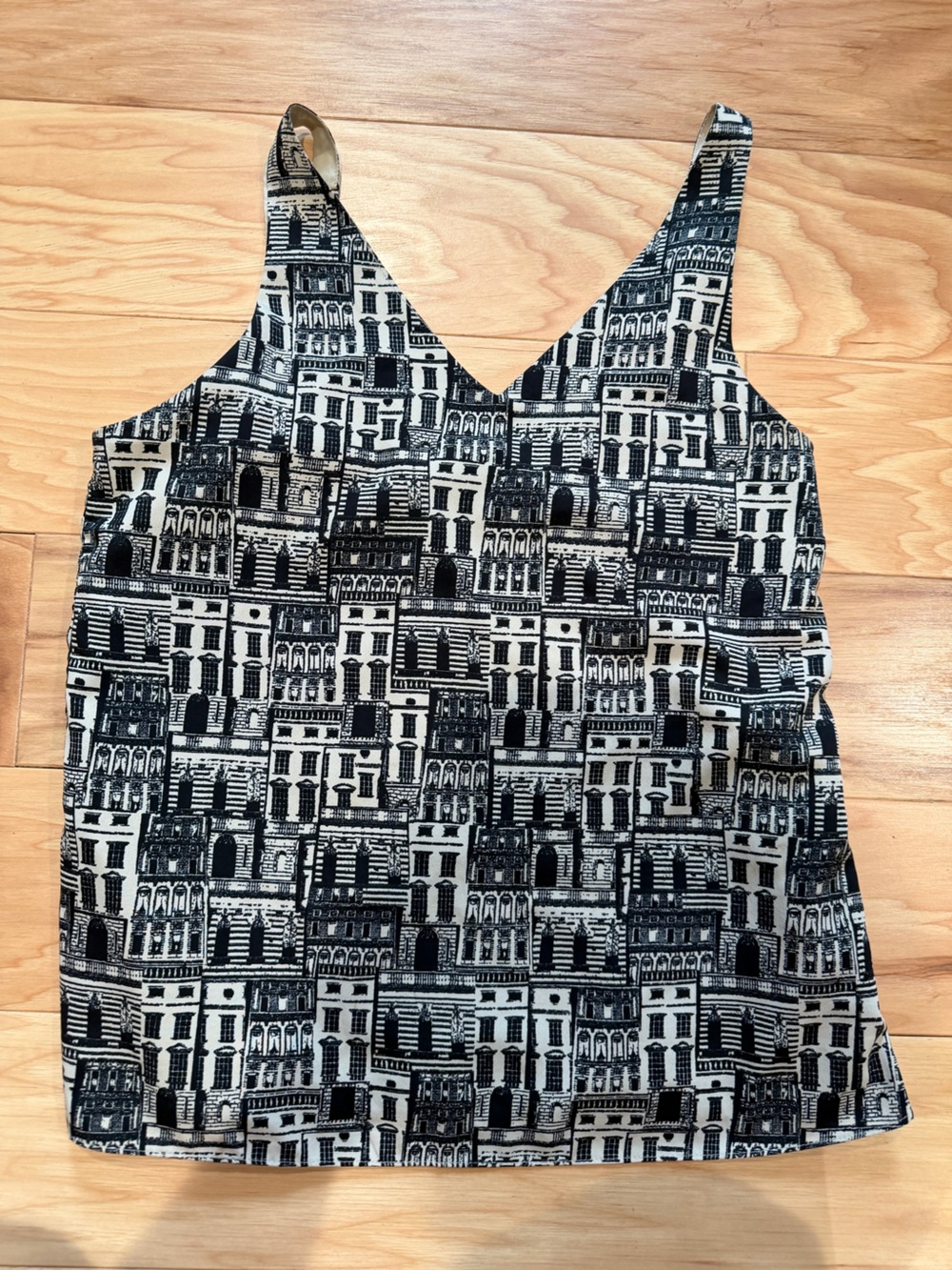 Banana Republic XS Petite Cityscape Print Tank Top